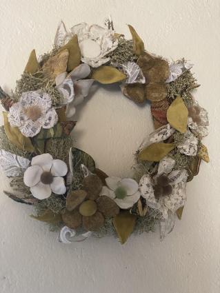 Couronne fleurs esprit baroqueen tissus anciens recyclés - tulle de mariée