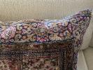 Très grand coussin réalisé avec un tapis ancien