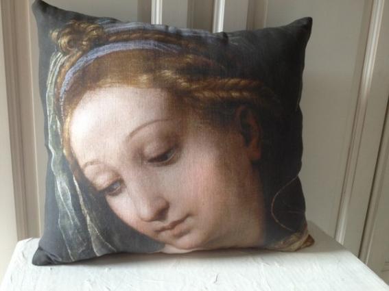 Coussin lin ancien portrait Vierge de Raphael